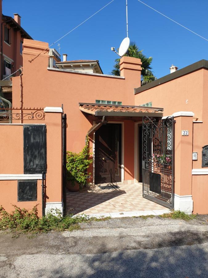 Cottage Al Mare Martina Lido di Venezia Bagian luar foto
